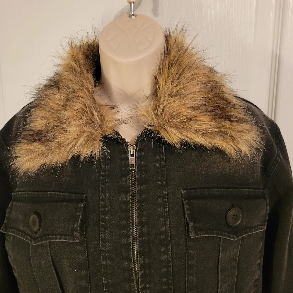 Judith March denim jacket - Picture 2 of 6